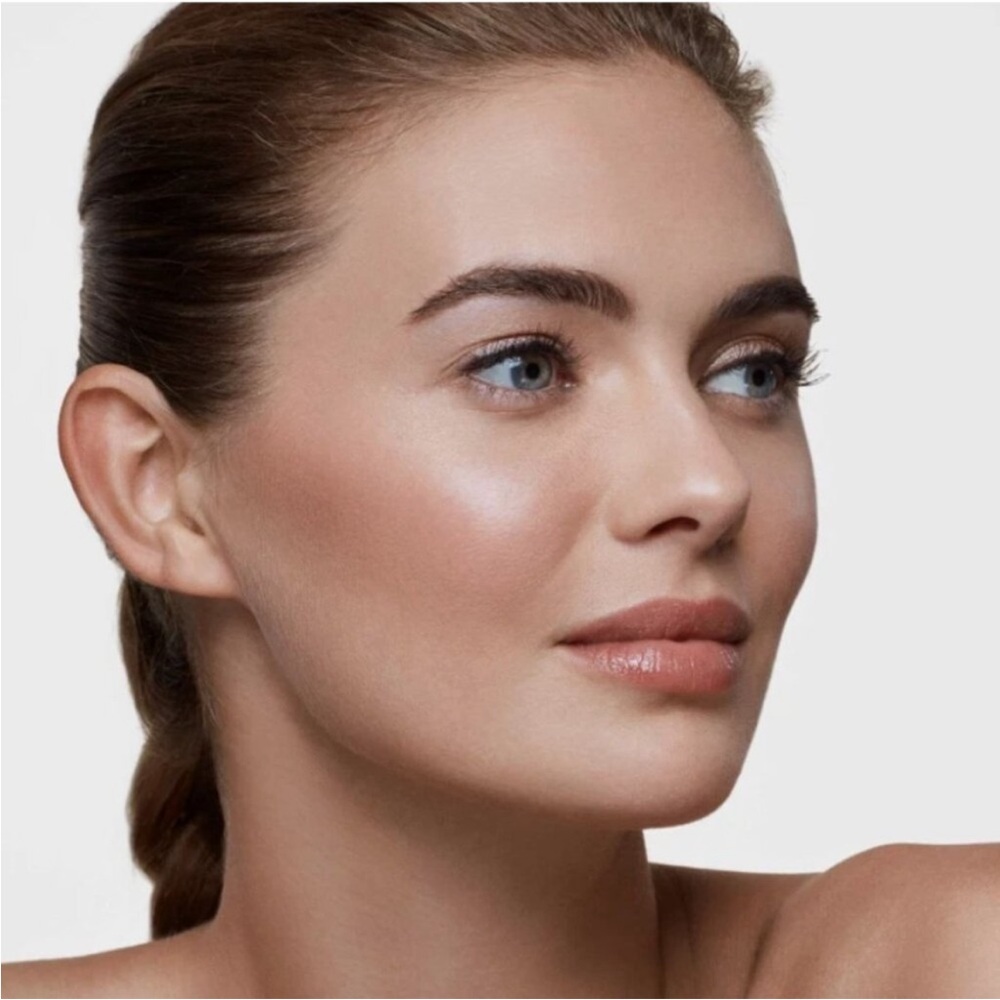 Stila Cosmetics Color Correcting Setting Powder - Picture 6 of 8